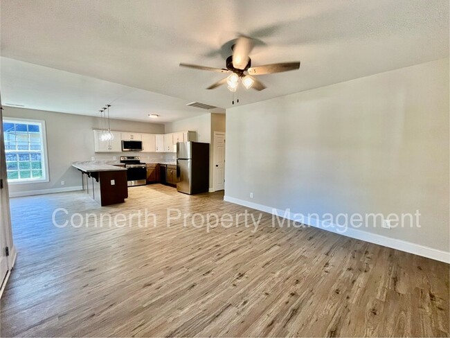 Building Photo - 774 Gracey Ave