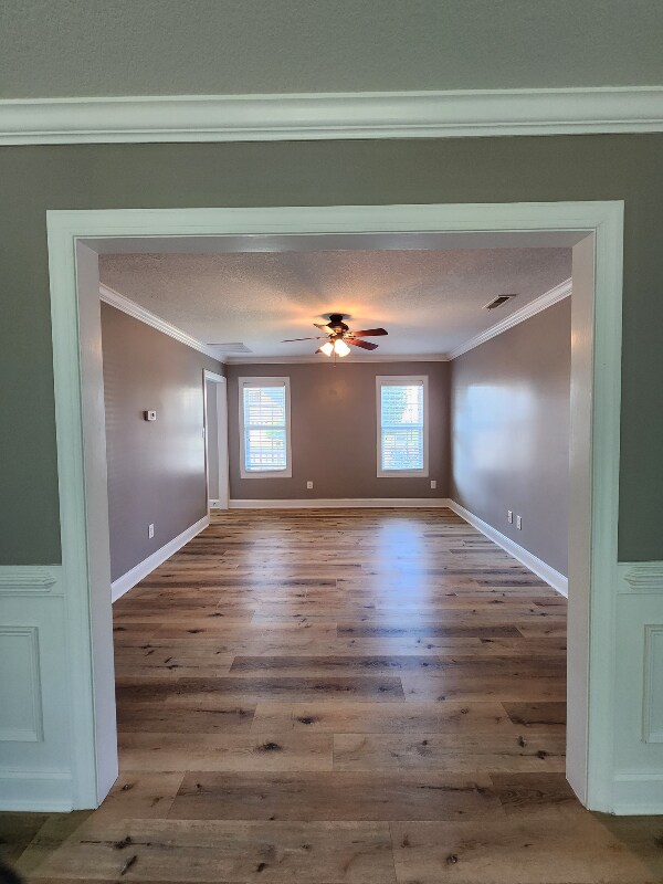 Building Photo - 611 Stagecoach Dr