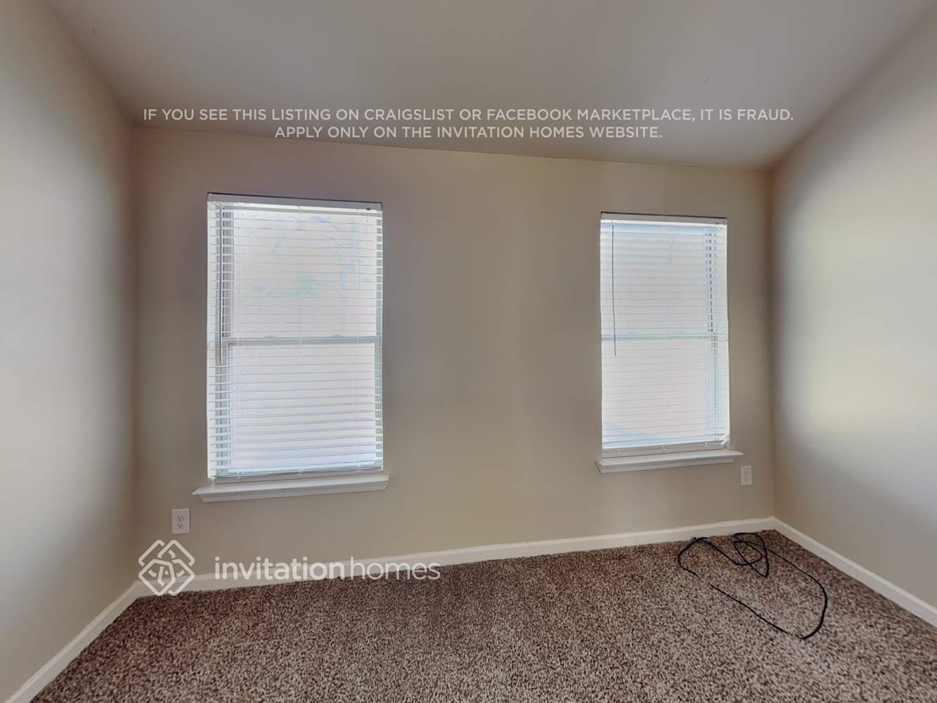 Building Photo - 3967 Rosebud Park Dr