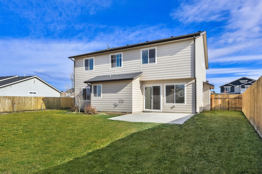 Building Photo - 1633 Placerville St