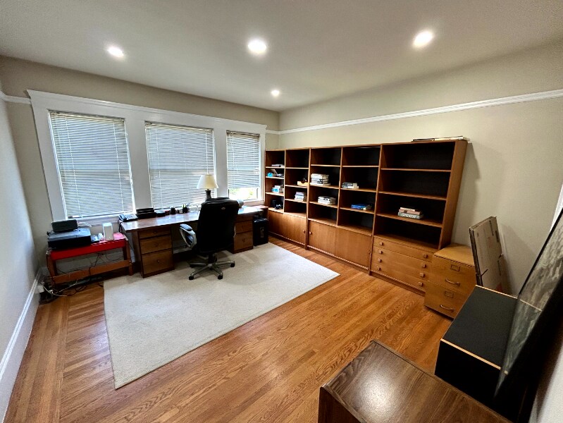 Building Photo - 2127 Cabrillo St