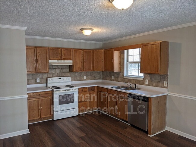 Building Photo - 1140 Hunter Trail