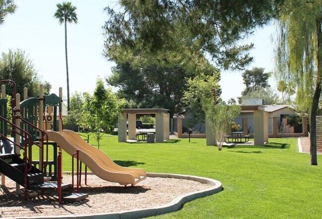 Building Photo - 2326 W Lompoc Cir