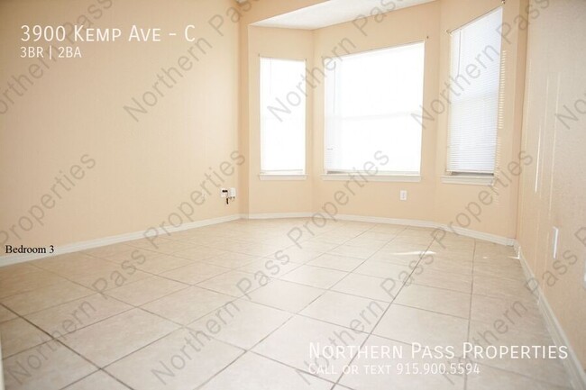 Building Photo - 3 Bedroom Apt Close to Fort Bliss!