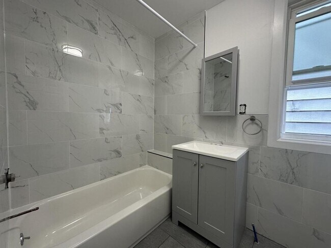Building Photo - 288 Woodworth Ave