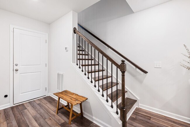 Building Photo - Modern 3-Bedroom Townhome in Magnolia Trace!
