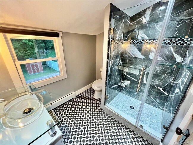 Building Photo - 23 Richard St