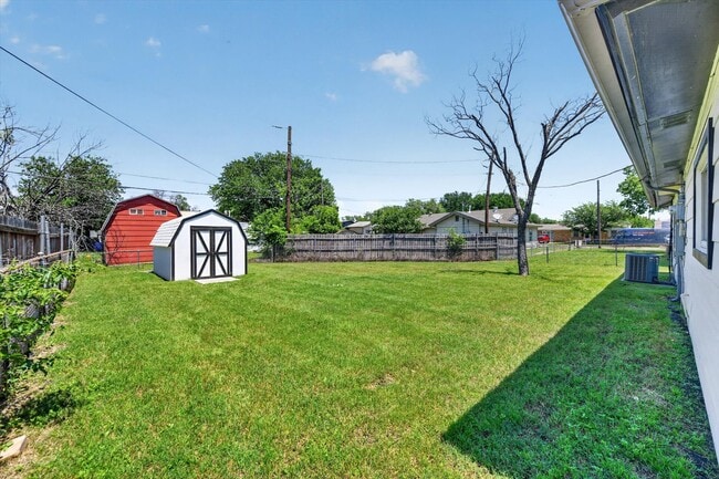 Building Photo - 1769 Fagan Dr