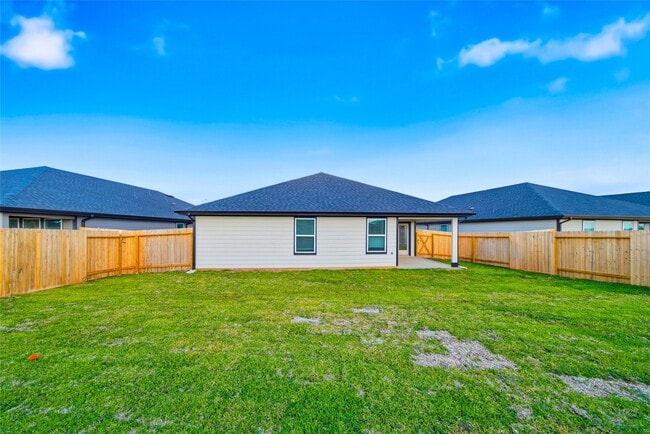 Building Photo - 30715 Wicklow Gdns Dr