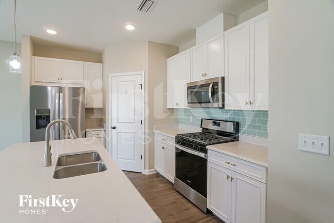 Building Photo - 92 Vicksburg Dr