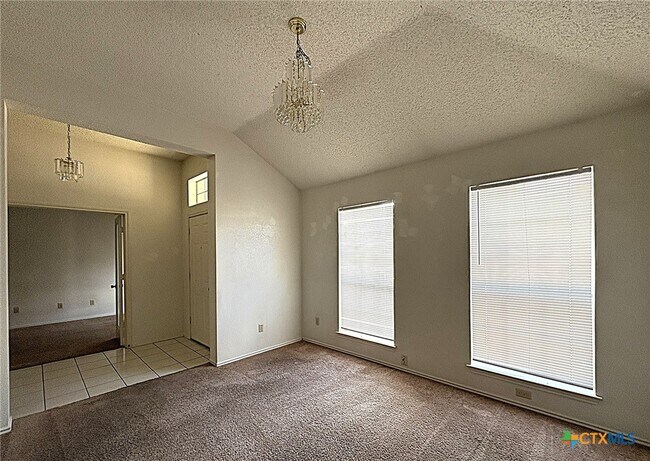 Building Photo - 607 Ottawa Dr