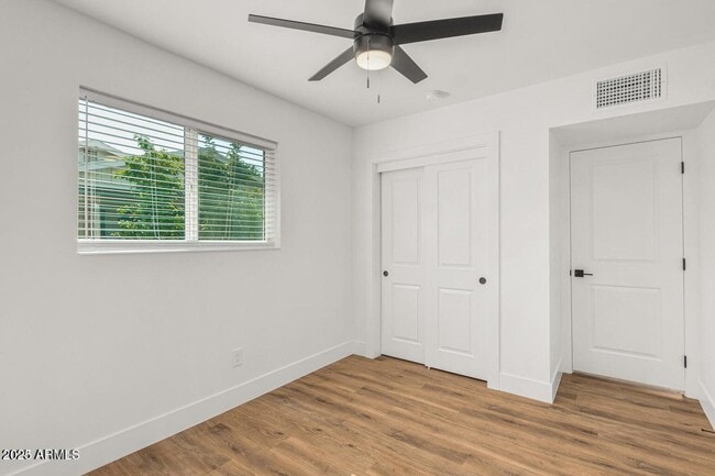 Building Photo - 3016 E Turney Ave