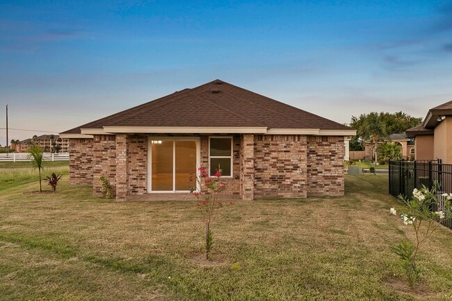 Building Photo - 4 Augusta Dr