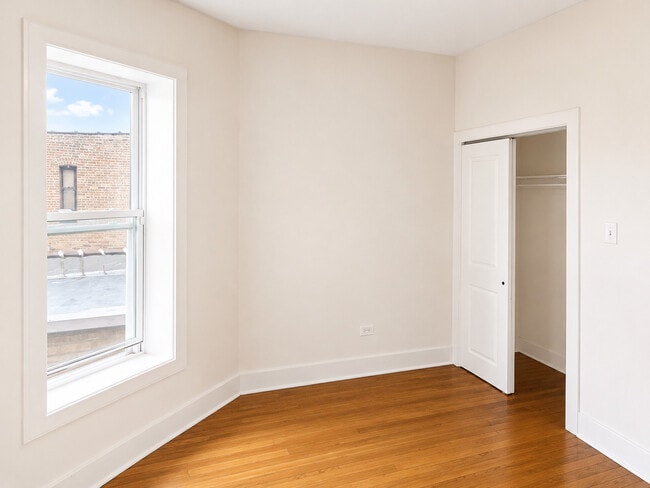 Building Photo - 1439 E 66th Pl