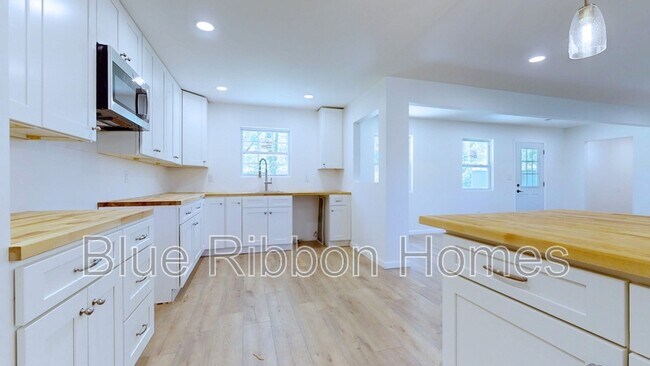 Building Photo - 2506 Byington Beaver Ridge Rd