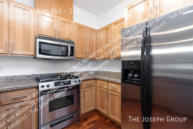 Building Photo - 375 Kirkland Ave