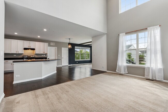 Building Photo - 12811 Conifer St