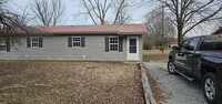 Building Photo - 401- 403 S. Front St.