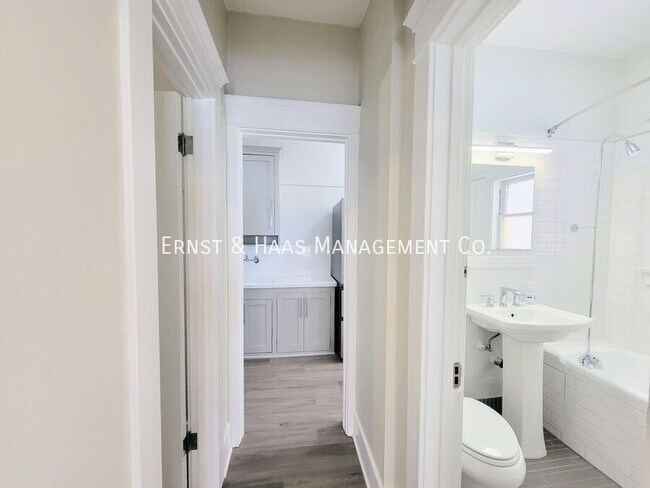 Building Photo - 135 Bonito Ave