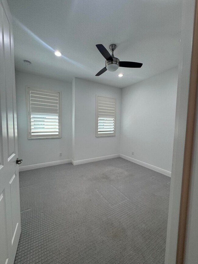 Building Photo - 615 Windward Cir