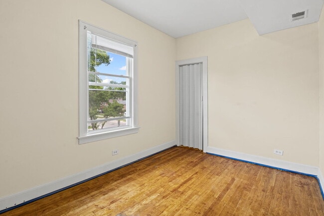 Building Photo - 8204 S Marquette Ave