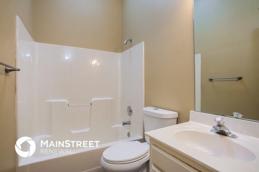 Building Photo - 1221 Rosehill Dr