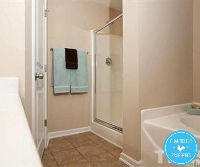 Building Photo - 1037 Grand Ridge Dr