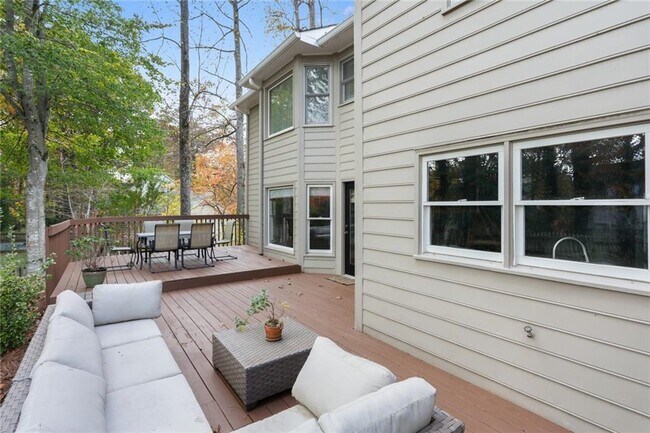 Building Photo - 3520 Billingsley Dr