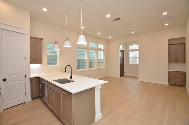Building Photo - 9309 Montridge Dr