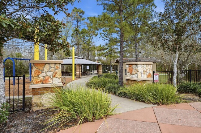 Building Photo - 16810 Deck Ct