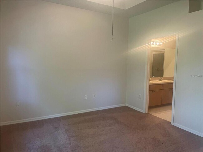 Building Photo - 12353 Gallant Ct