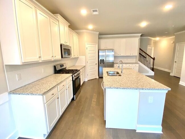 Building Photo - 538 Walton Dr
