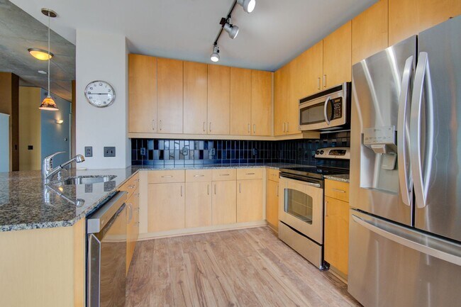 Building Photo - COMING SOON! Affordable Comfort: 1BR/1BA C...
