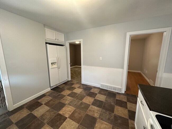Building Photo - 3 bedroom home - Velva, ND