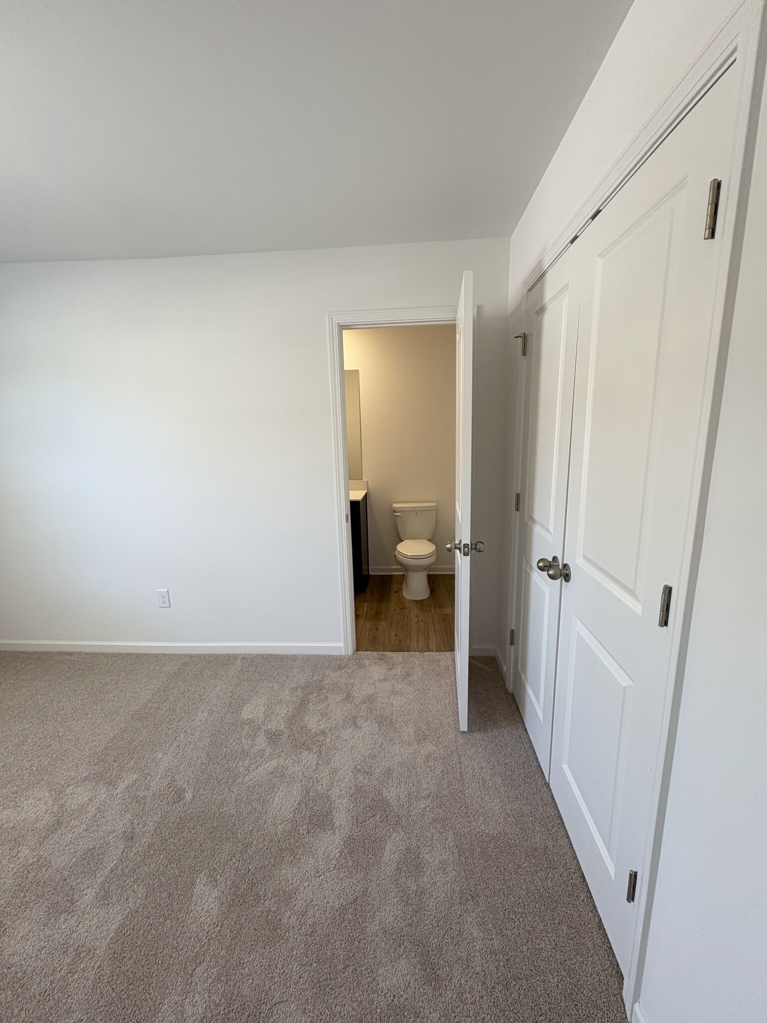 Building Photo - 212 Paisley Way