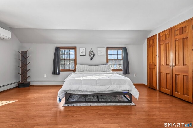 Building Photo - 62 Church St