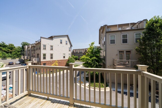 Building Photo - 15948 Chieftain Ave