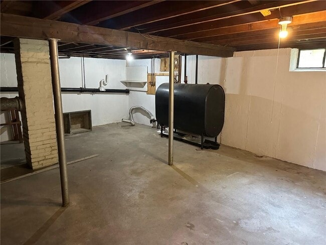Building Photo - 36 Crowell St