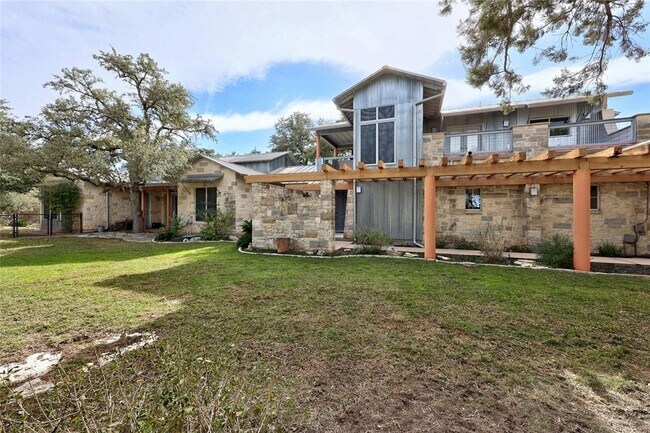 Building Photo - 18500 Lakehead Cir