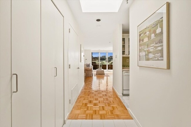 Building Photo - 4 Canal Park