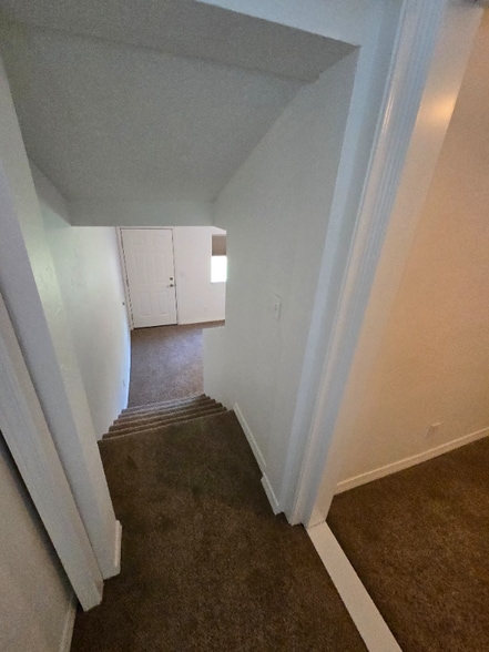 Building Photo - 608 Hillsdale St