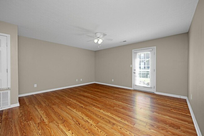 Building Photo - 6636 S Wilson Rd