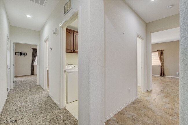 Building Photo - 9408 Vital Crest St