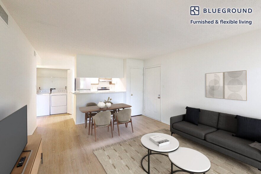 Building Photo - 5441 Columbia Rd