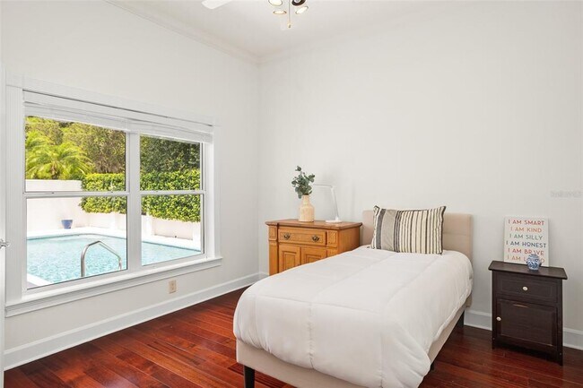 Building Photo - 9656 Bryanston Dr