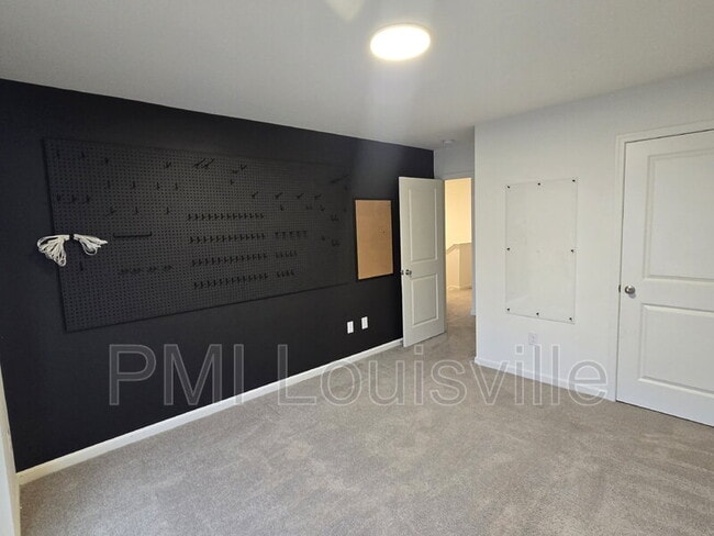 Building Photo - 5806 Kellie Wds Dr