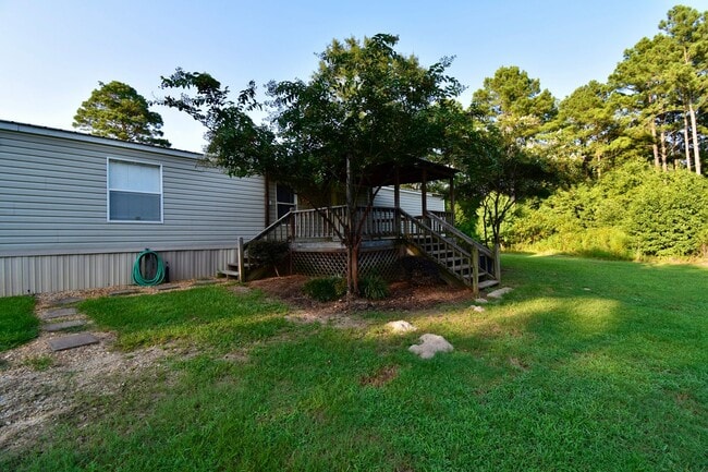 Building Photo - 3 Bedroom 2 Bath Mobile Home in Choudrant