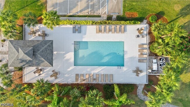 Building Photo - 10480 Washingtonia Palm Way