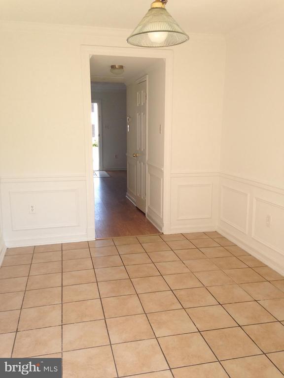 Building Photo - 16565 Sherwood Pl