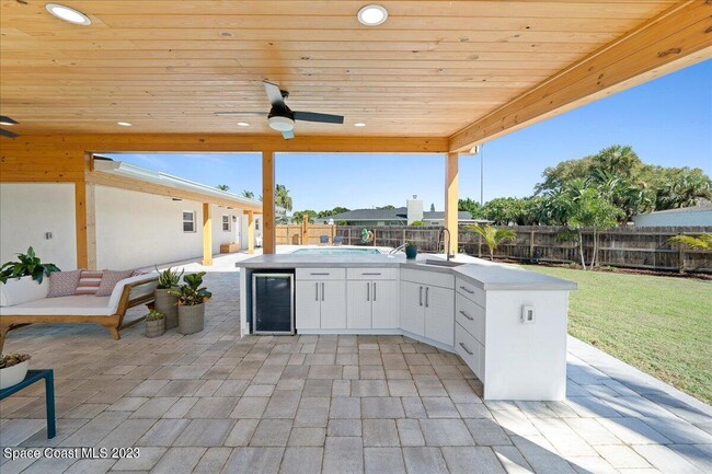 Building Photo - 555 Norwood Ct